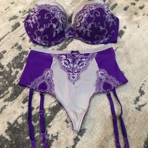 Victoria’s Secret Bra & Garter Set
